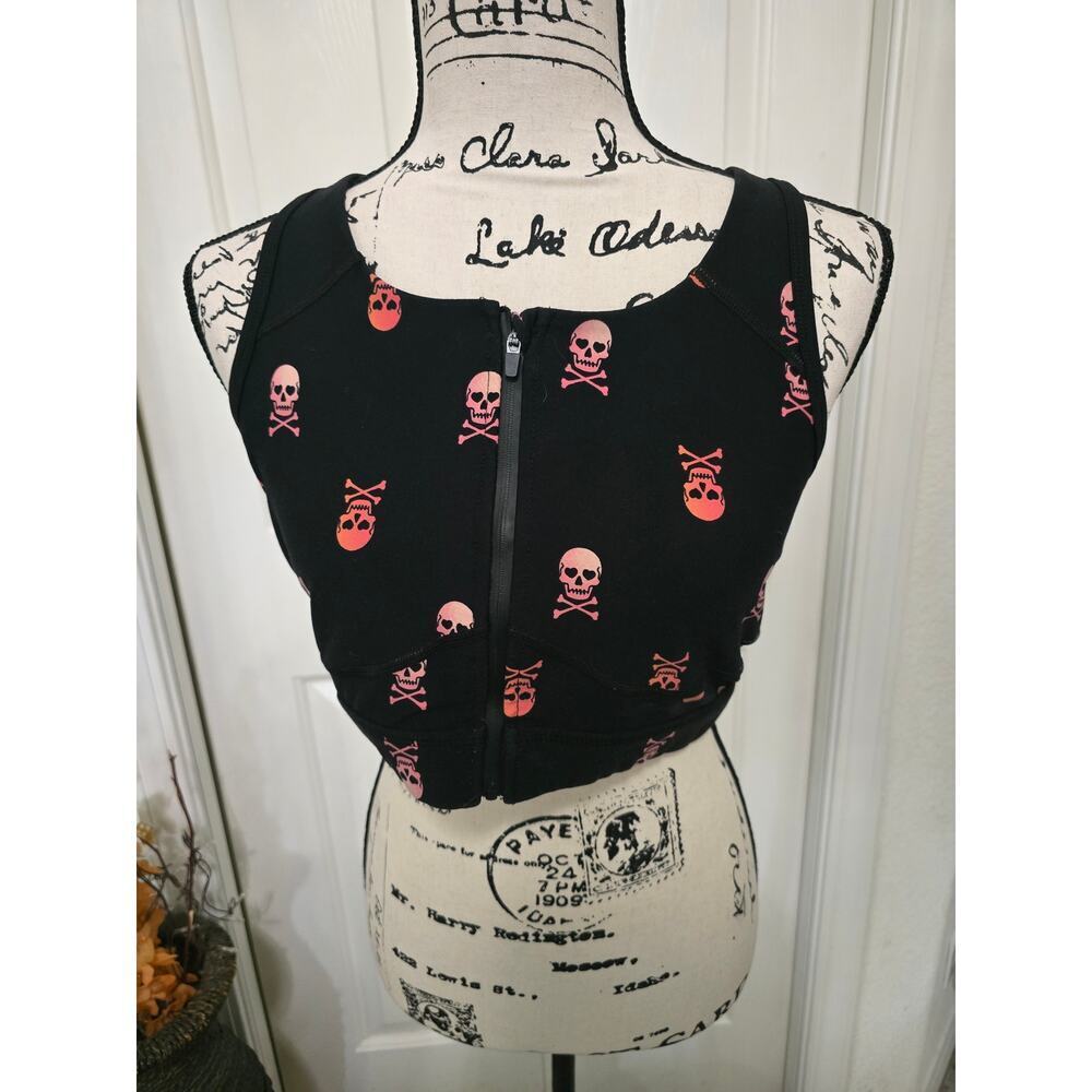 Torrid Skull Sports Bra Size Size 0 EUC